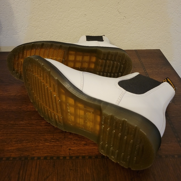 Dr Martens 2976 Softy T Chelsea Boots - Picture 5 of 6